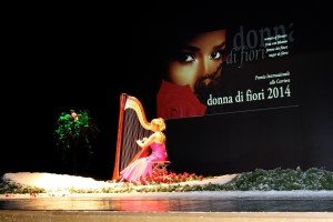 Teatro Verdi Gorizia, 19/12/2014, apertura della Cerimonia del Premio conil concerto d'arpa  di Jasna Corrado Merlak